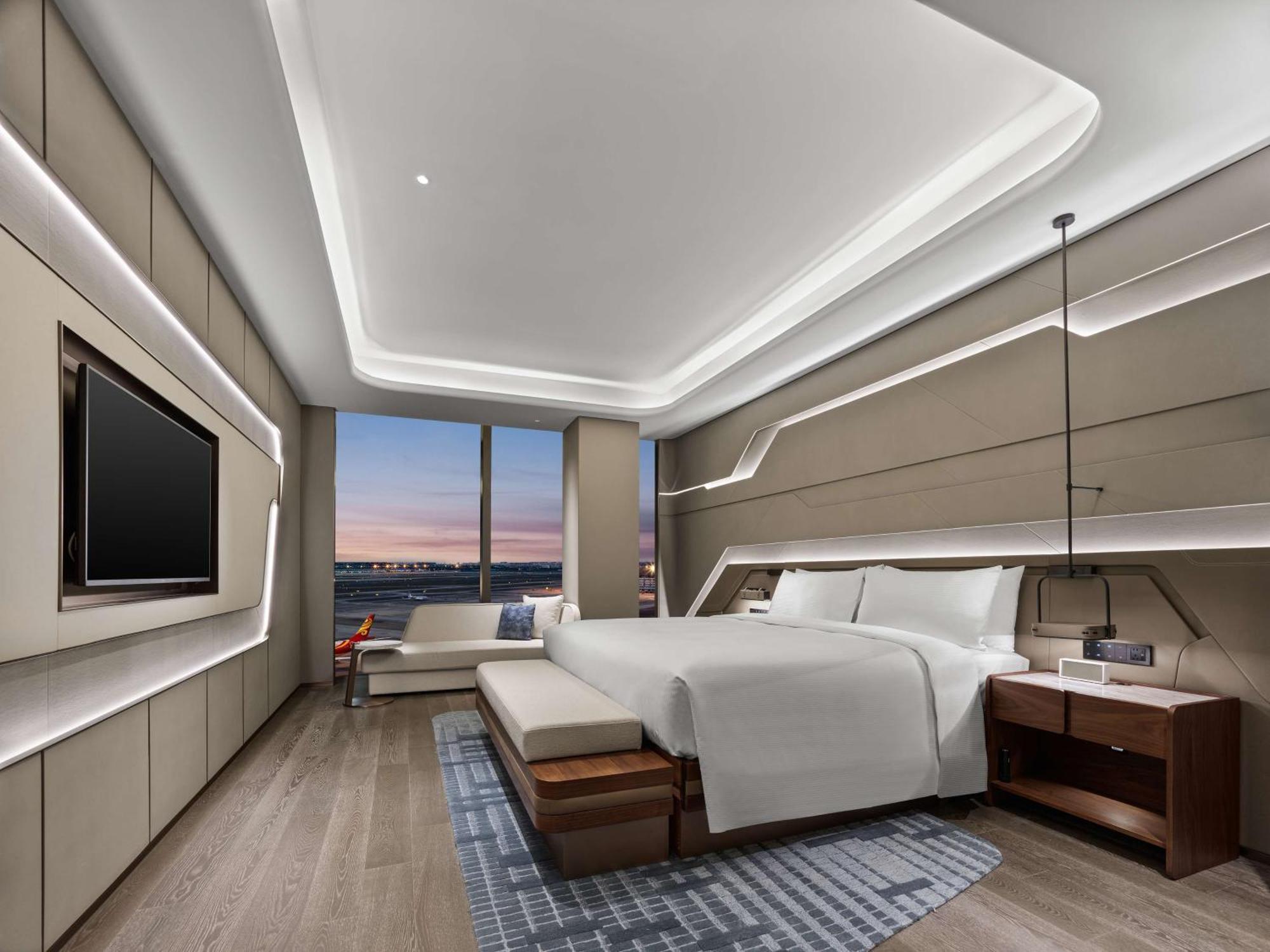 Hilton Hongqiao International Airport Hotel