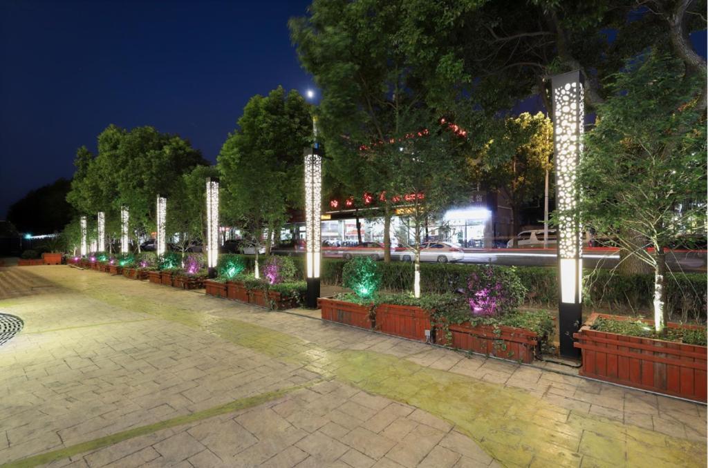 Mengguo Hotel 3*