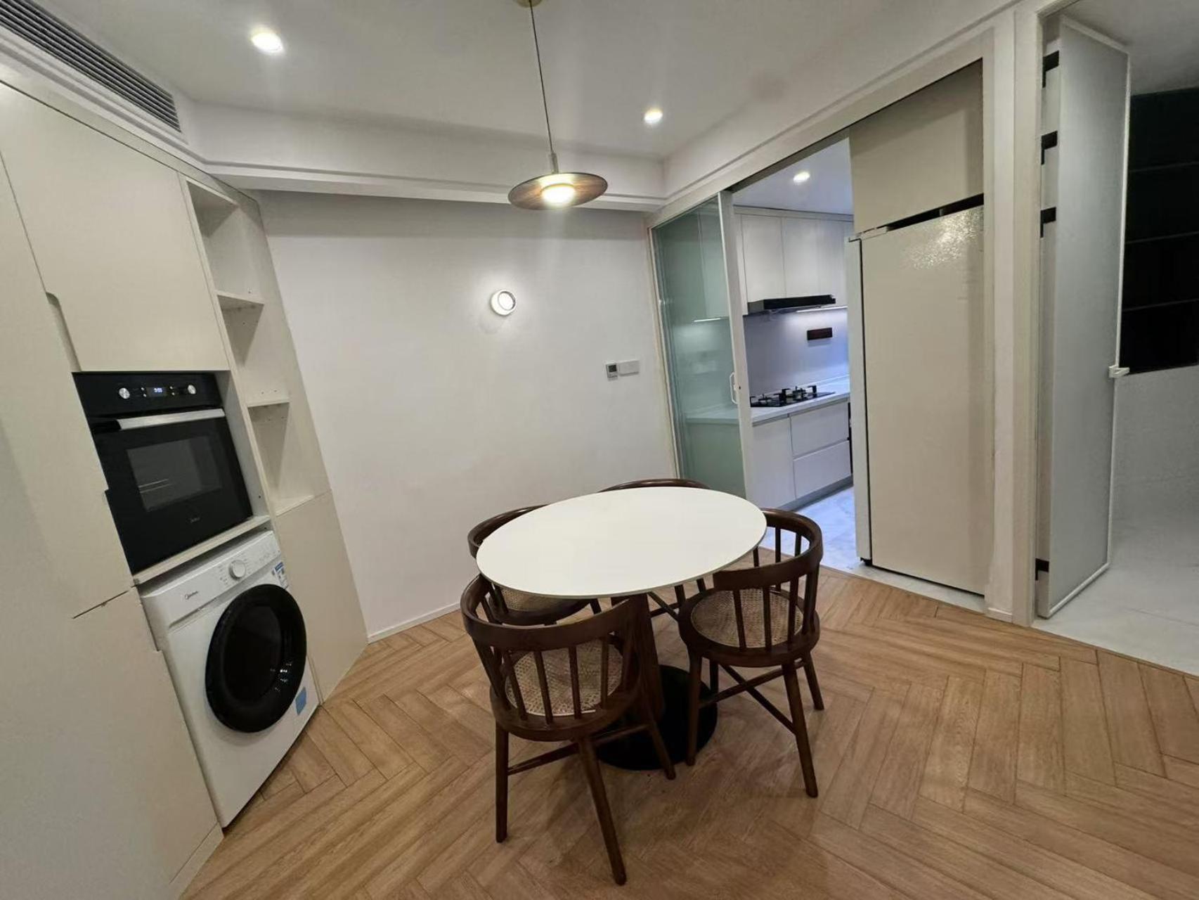 Deluxe Three Bedroom Apartment