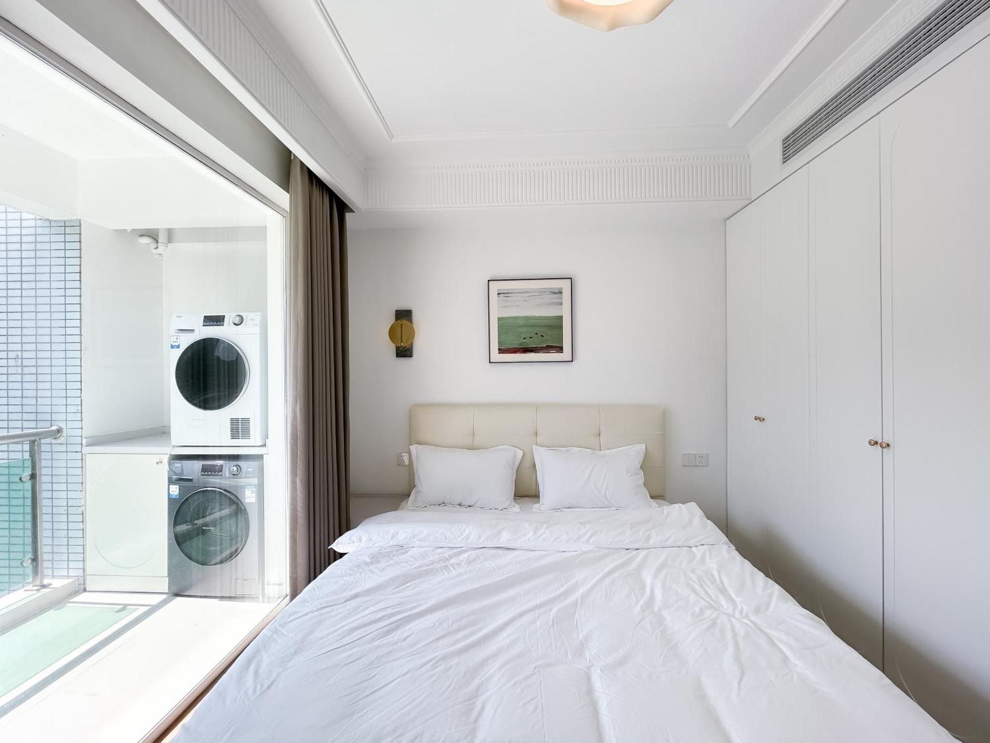 Eastern Hub - Bund Branch Simply Luxurious 4 King Beds, Big French Windows With Bund Views Shanghái
