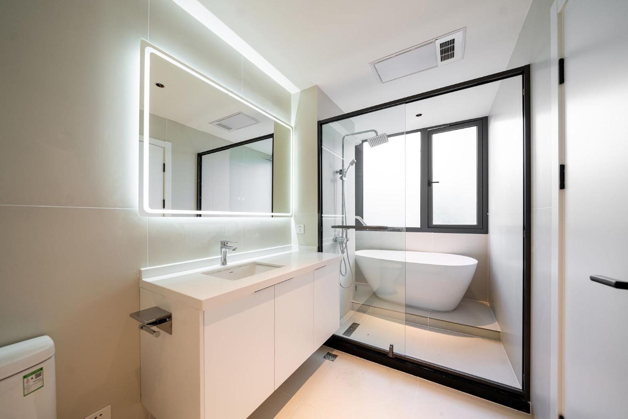 Apartamento Eastern Hub - Bund Branch Simply Luxurious 4 King Beds, Big French Windows With Bund Views Shanghái