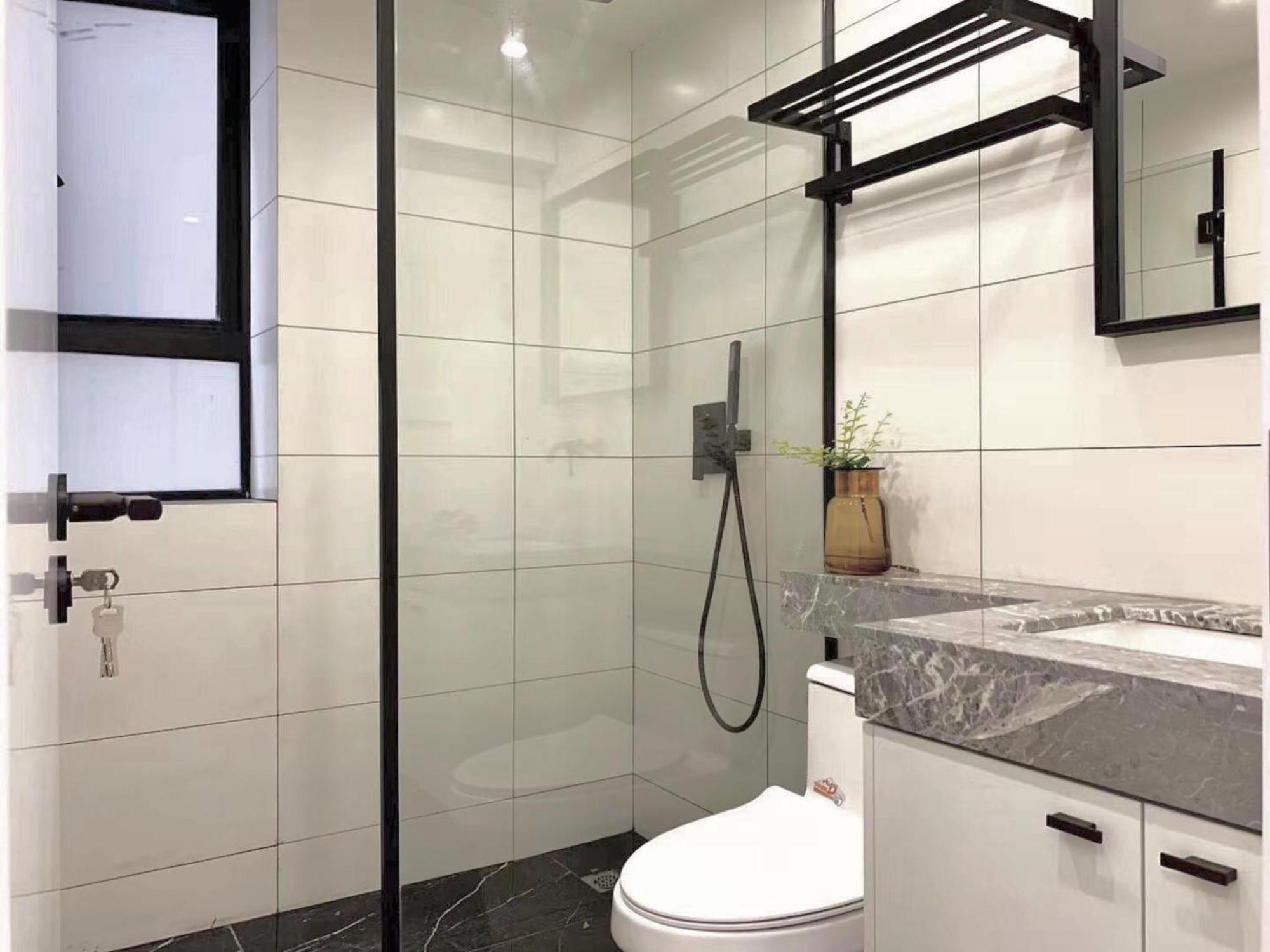 Eastern Hub - Jing'an Temple Branch Stylish 3-bedroom In Bustling Area, Surrounded By Trendy Bistro And Bar Street, Only 100m From Subway Xangai