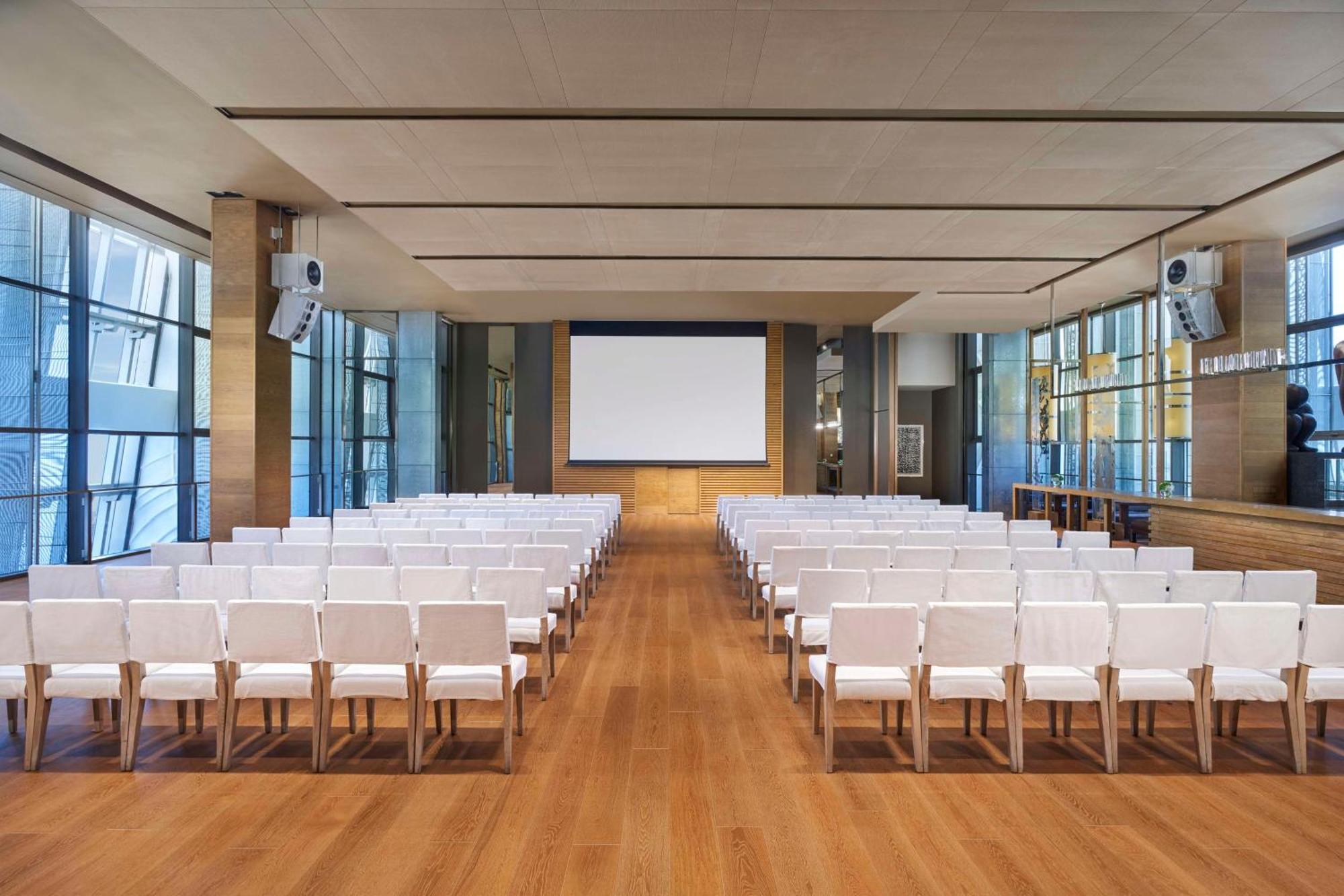 Khách sạn Park Hyatt