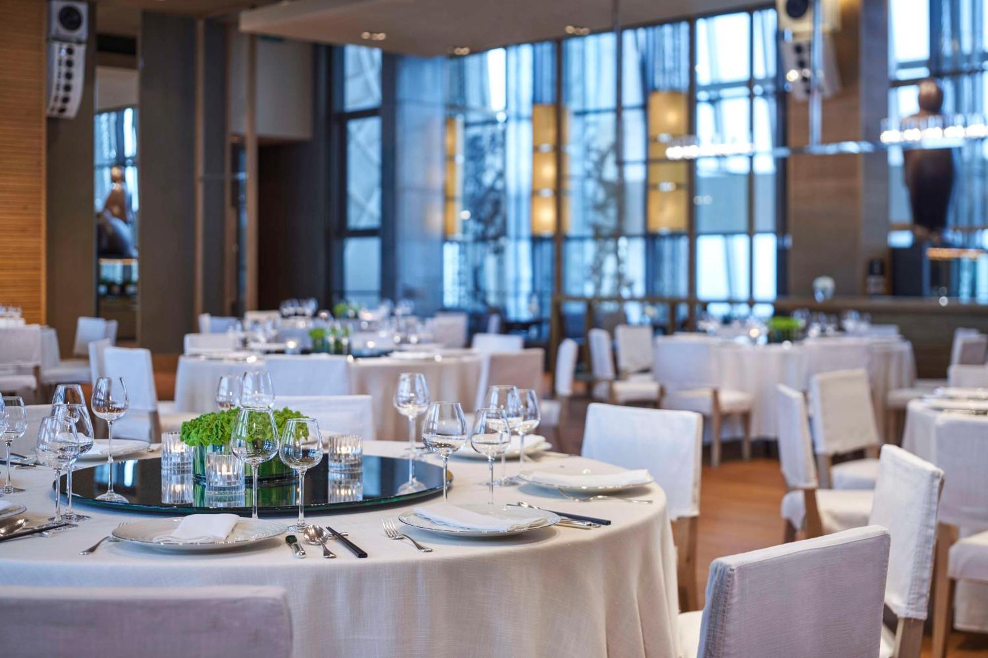 Park Hyatt Khách sạn 5*