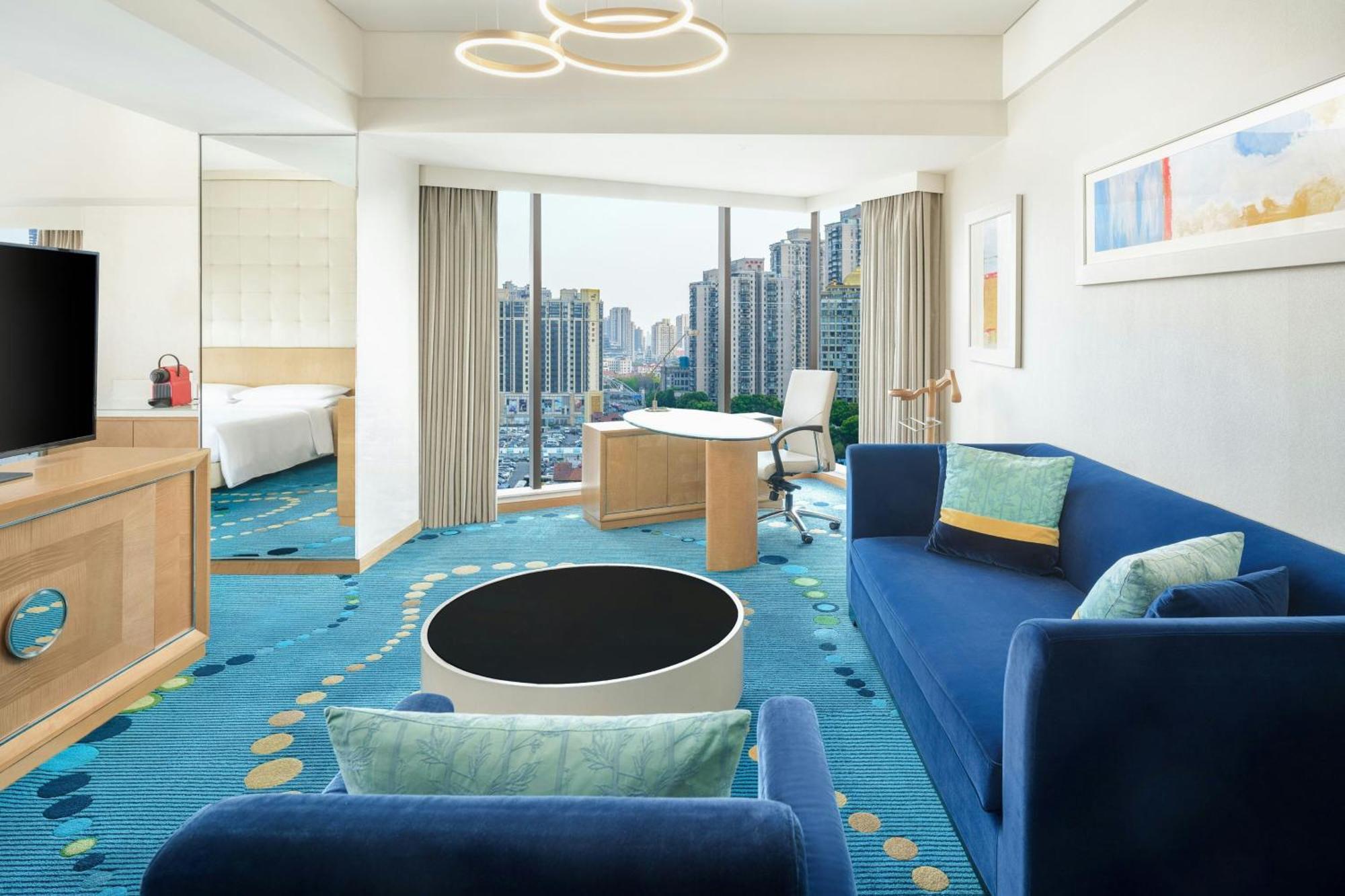 Hotel Renaissance Yu Garden On The Bund 5*