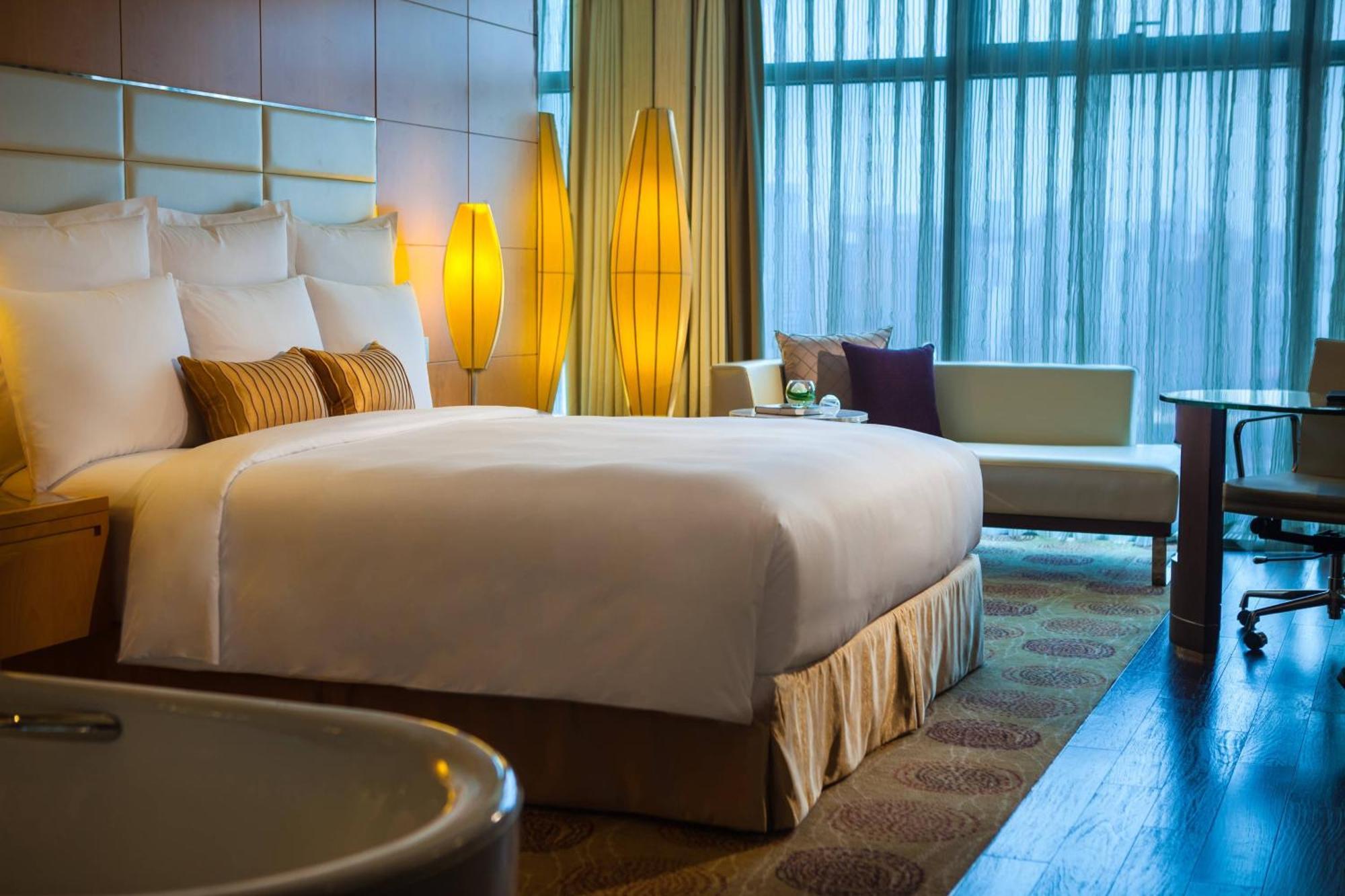 Renaissance Putuo 5* Shanghai