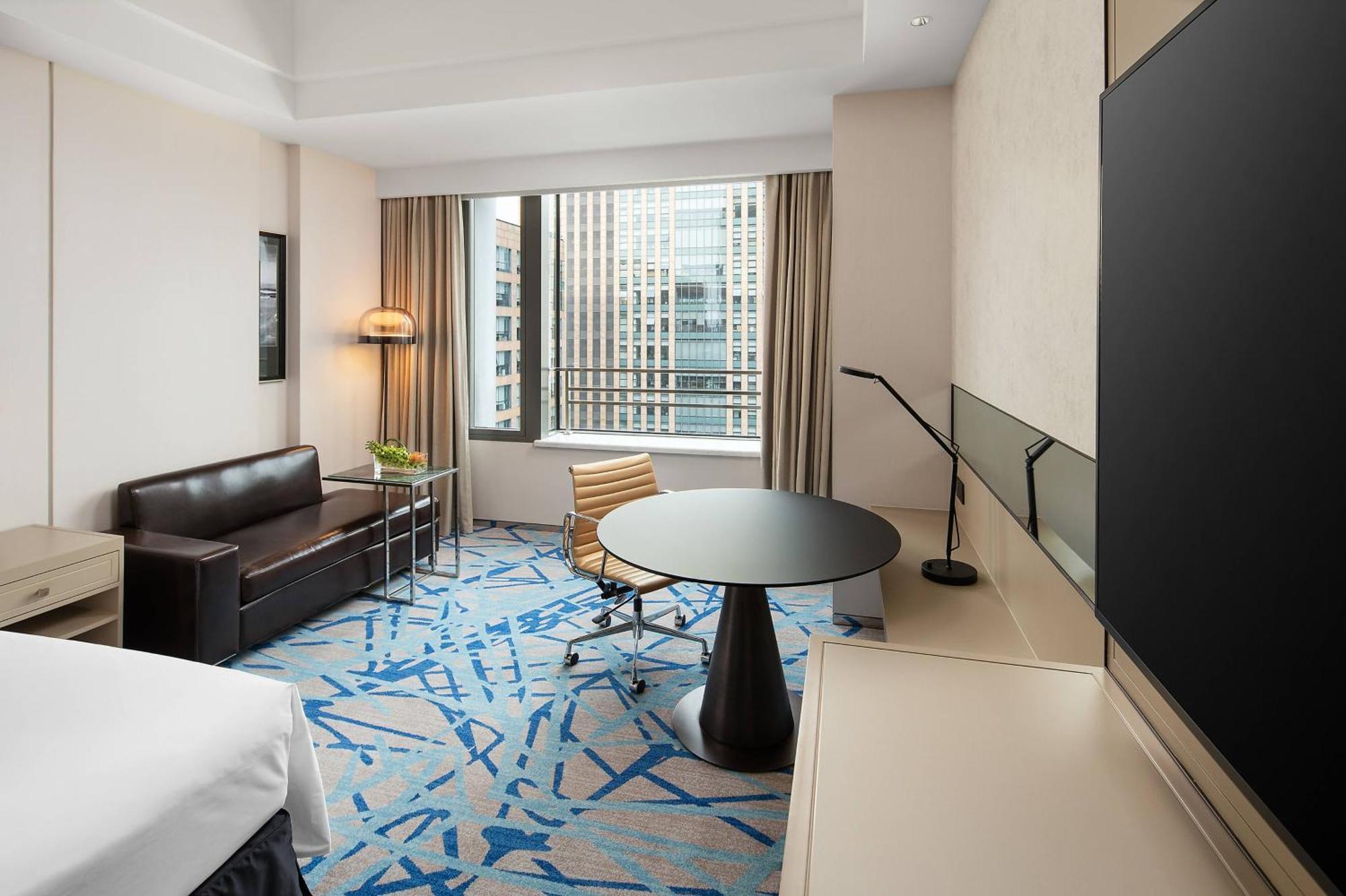 Renaissance Caohejing Hotel Shanghai