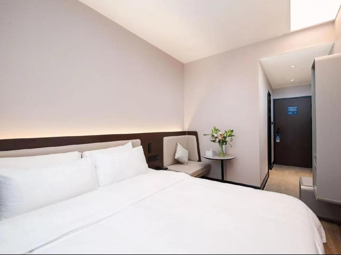 Hanting Babaiban Pudian Road Subway Station Hotel Shanghai