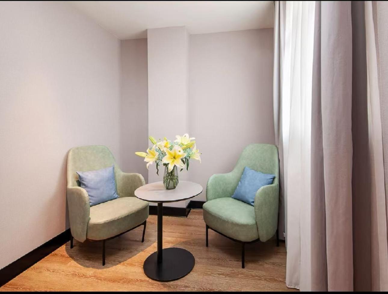 Hanting Babaiban Pudian Road Subway Station Hotel