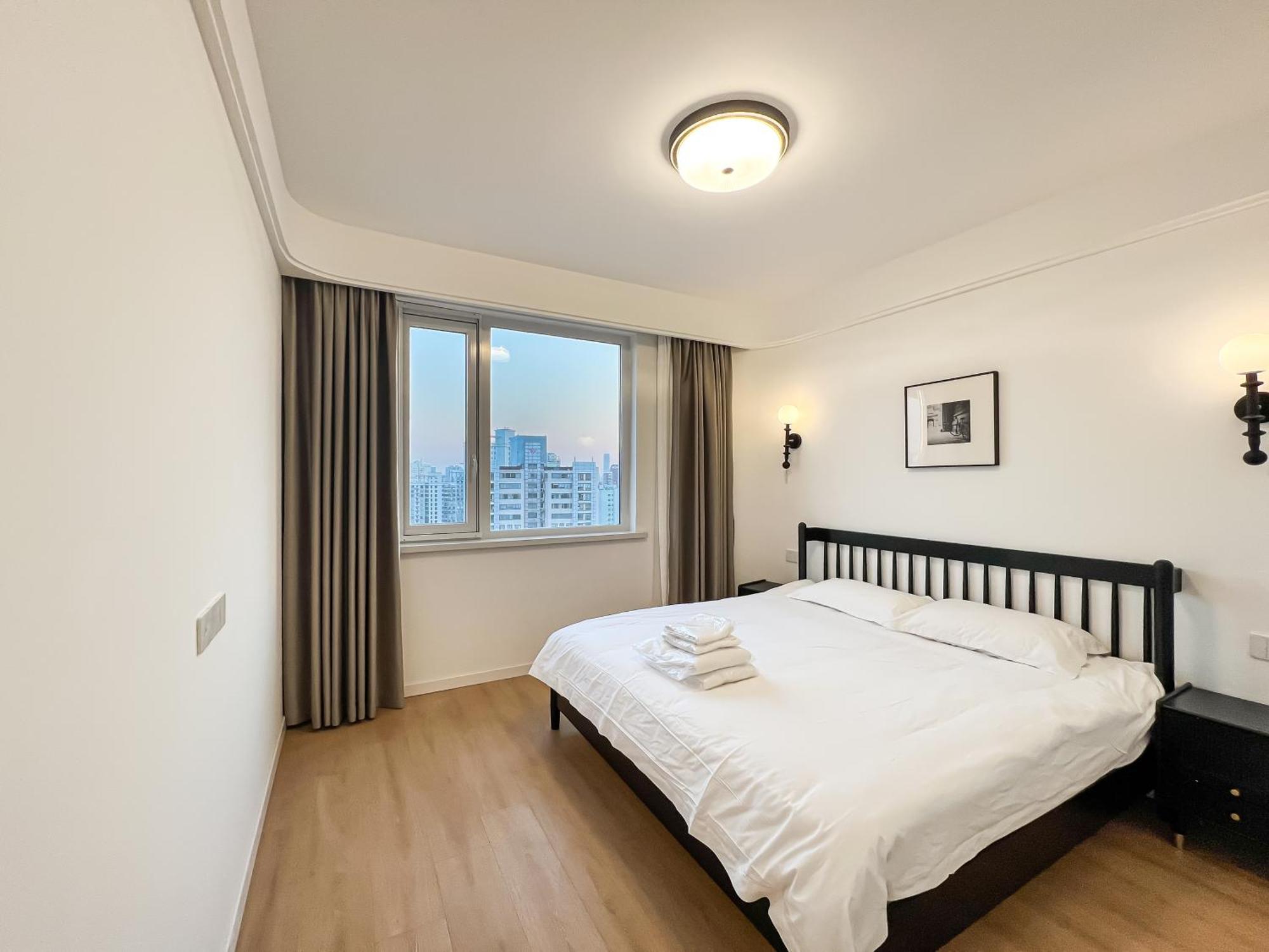 Apartment Book And Bed-lujiabang