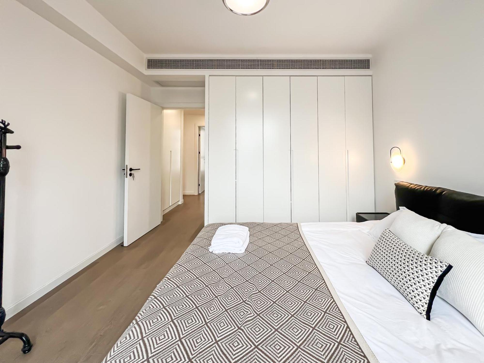 Book And Bed-lujiabang Apartment *