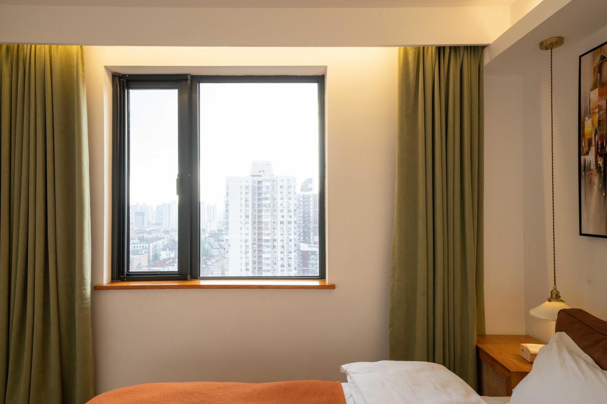 Apartment Book And Bed-lujiabang