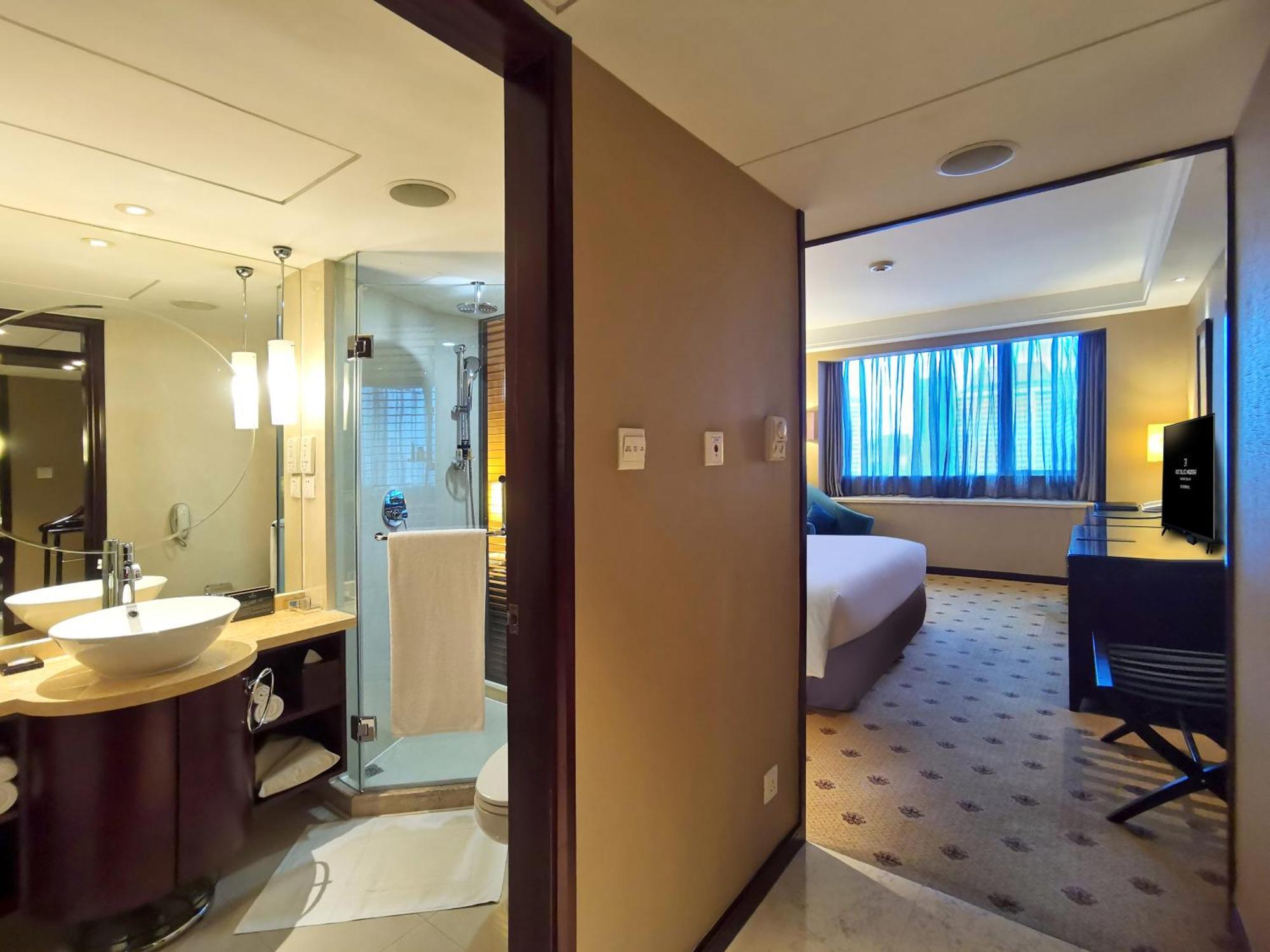 Radisson Collection Hyland Hotel