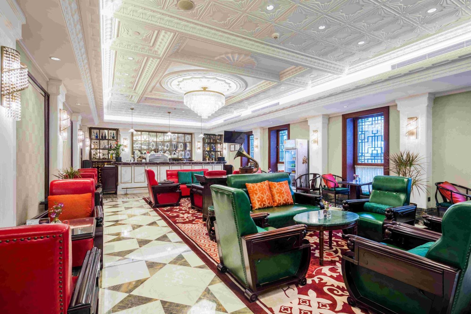 Donghu Collection Hotel