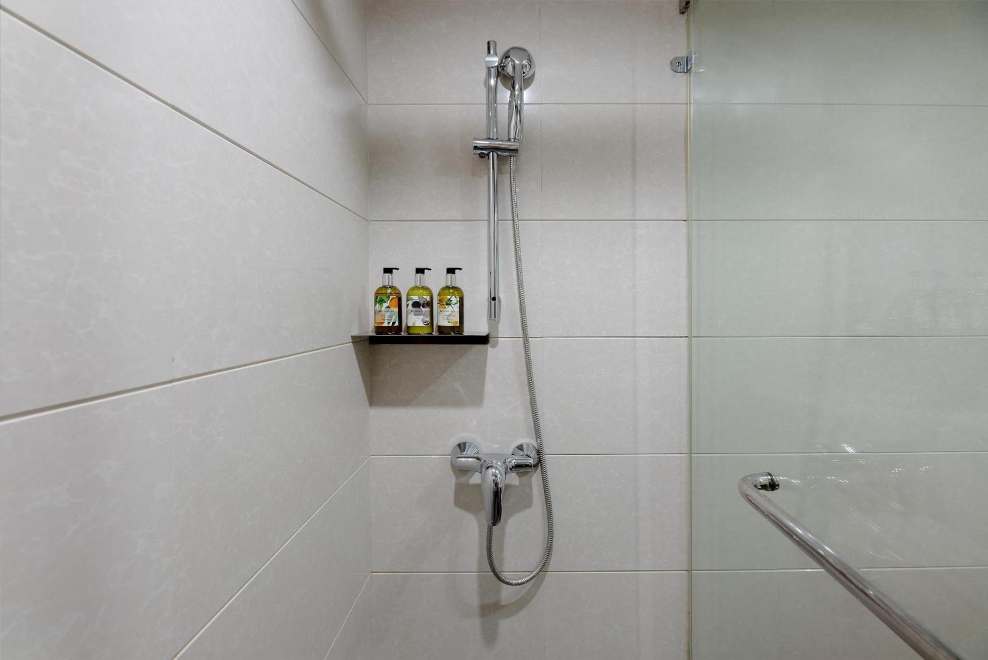 Gongkang Medison Hotel 4*