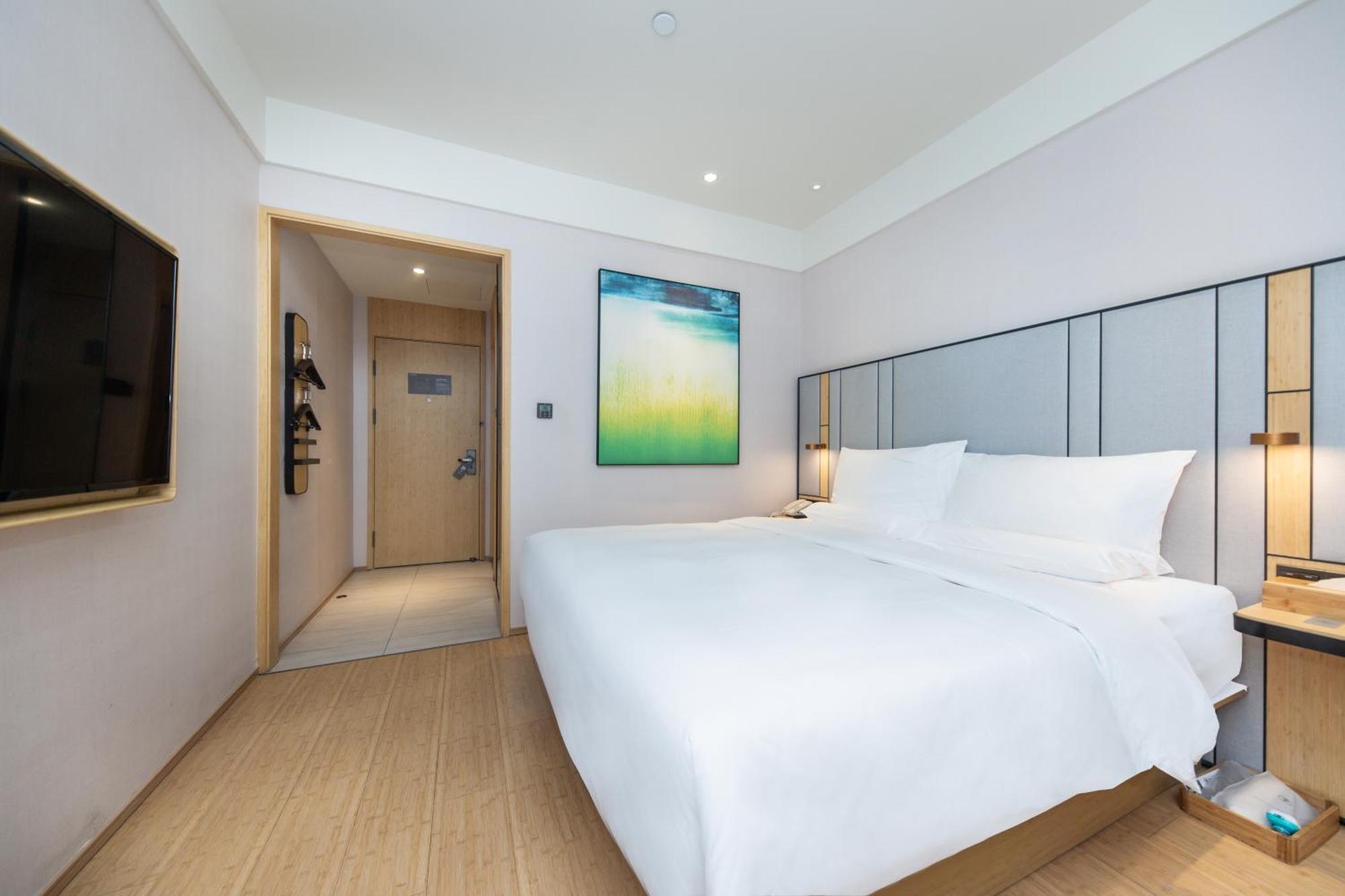 Ji Hotel 3*