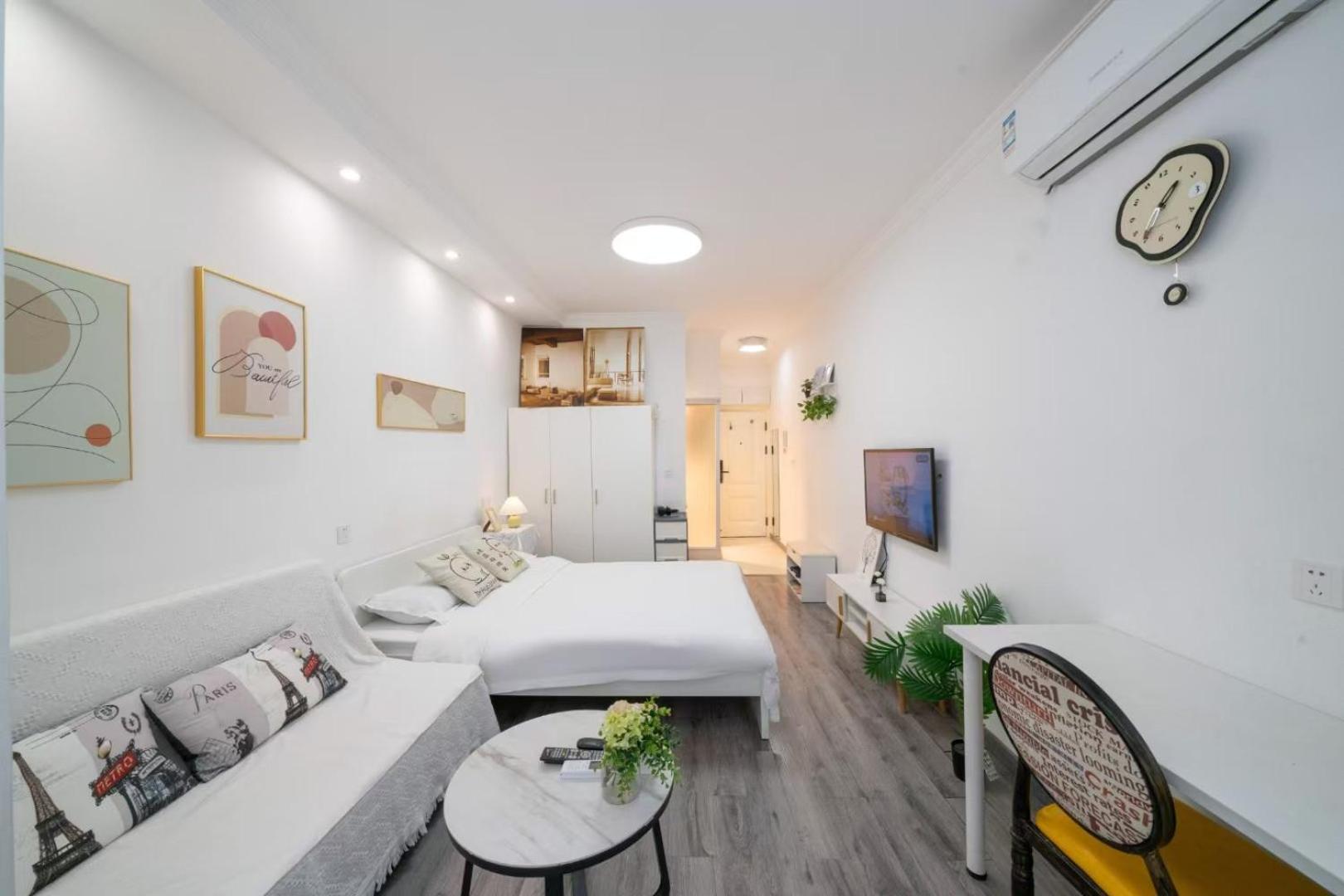 Jingyi Apartment *