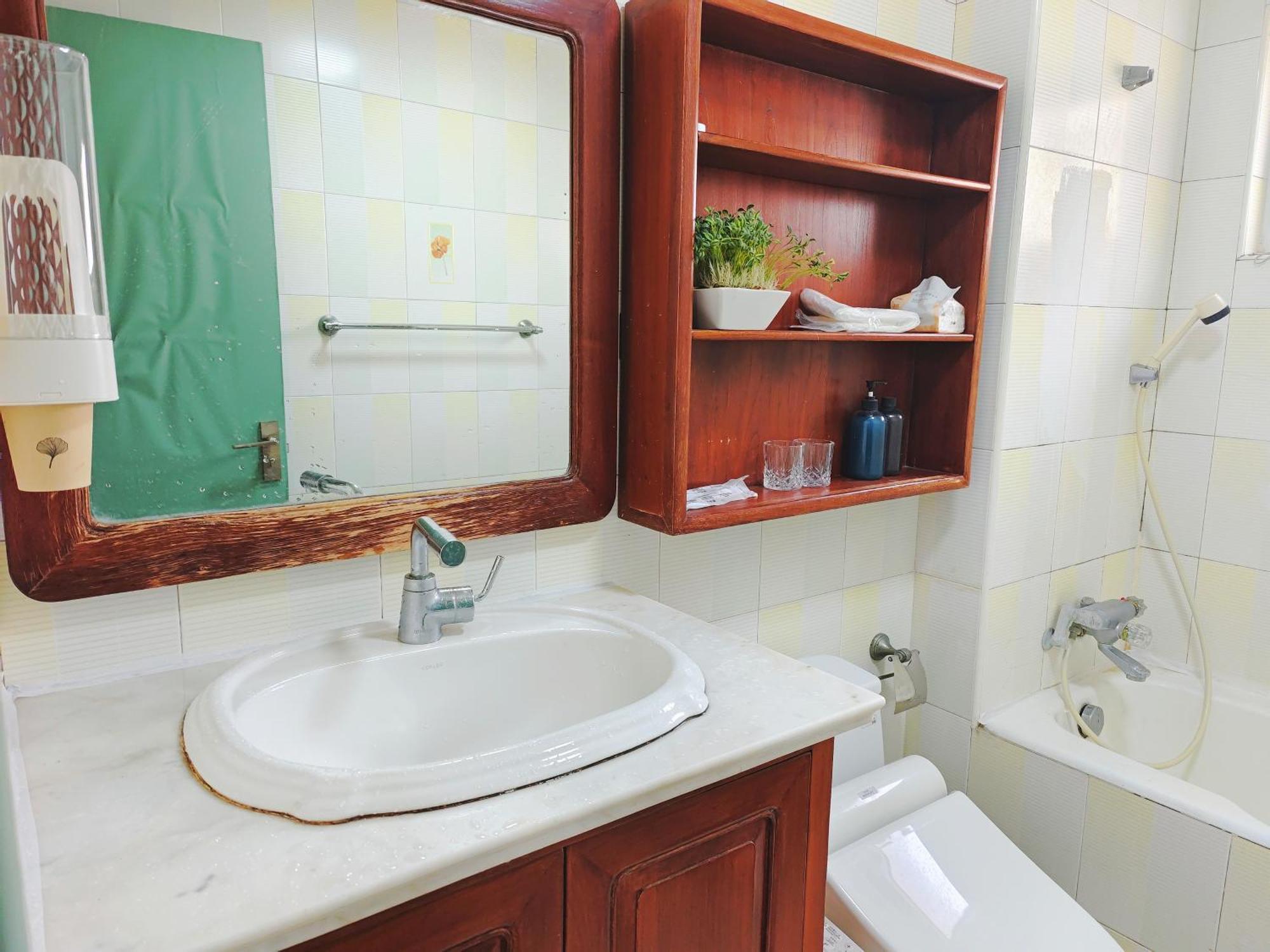 3-bedroom With 4 Beds 3rooms4beds * Shanghai