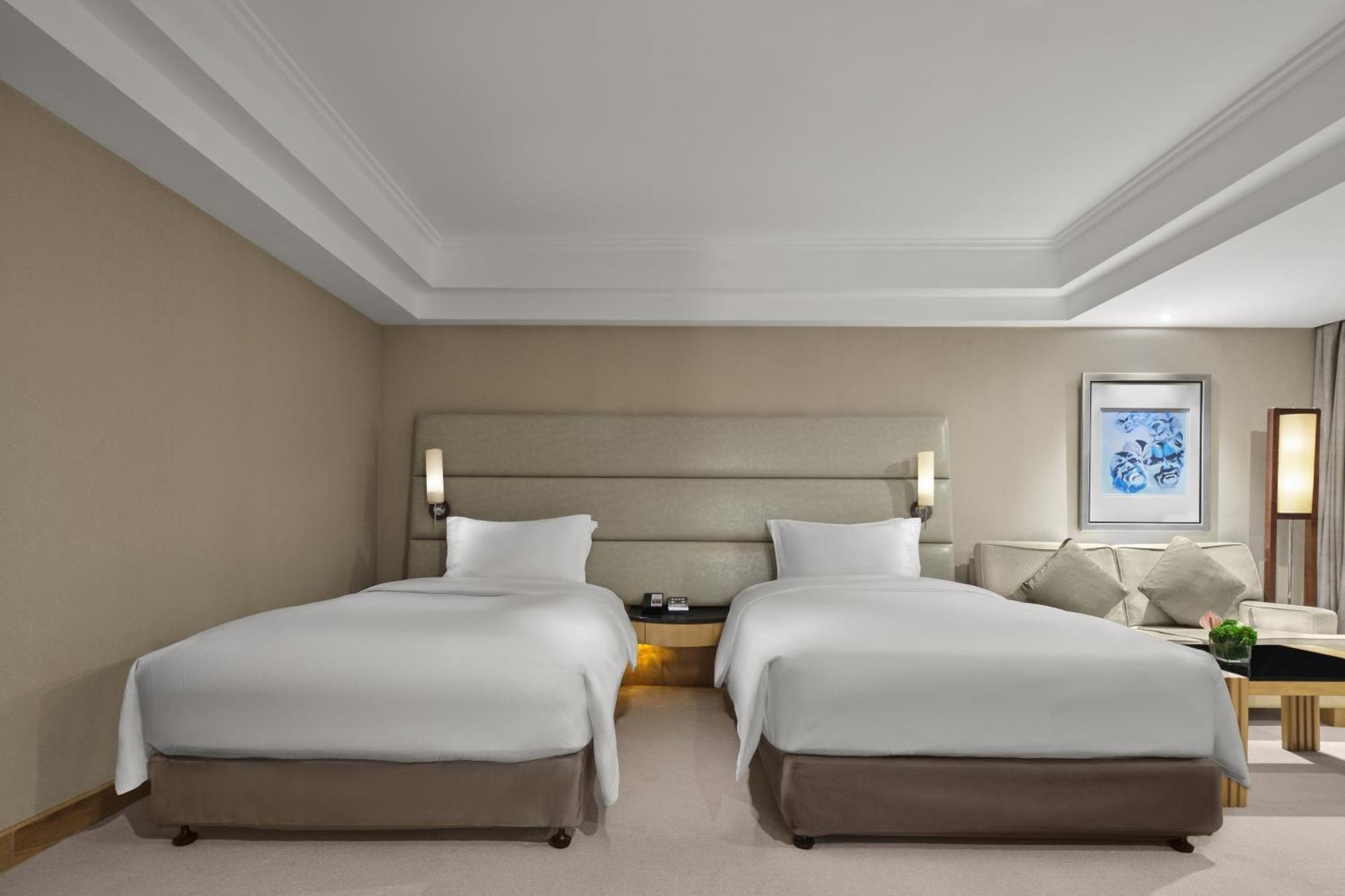 Hotel Doubletree By Hilton Pudong - Present Welcome Cookie 5*
