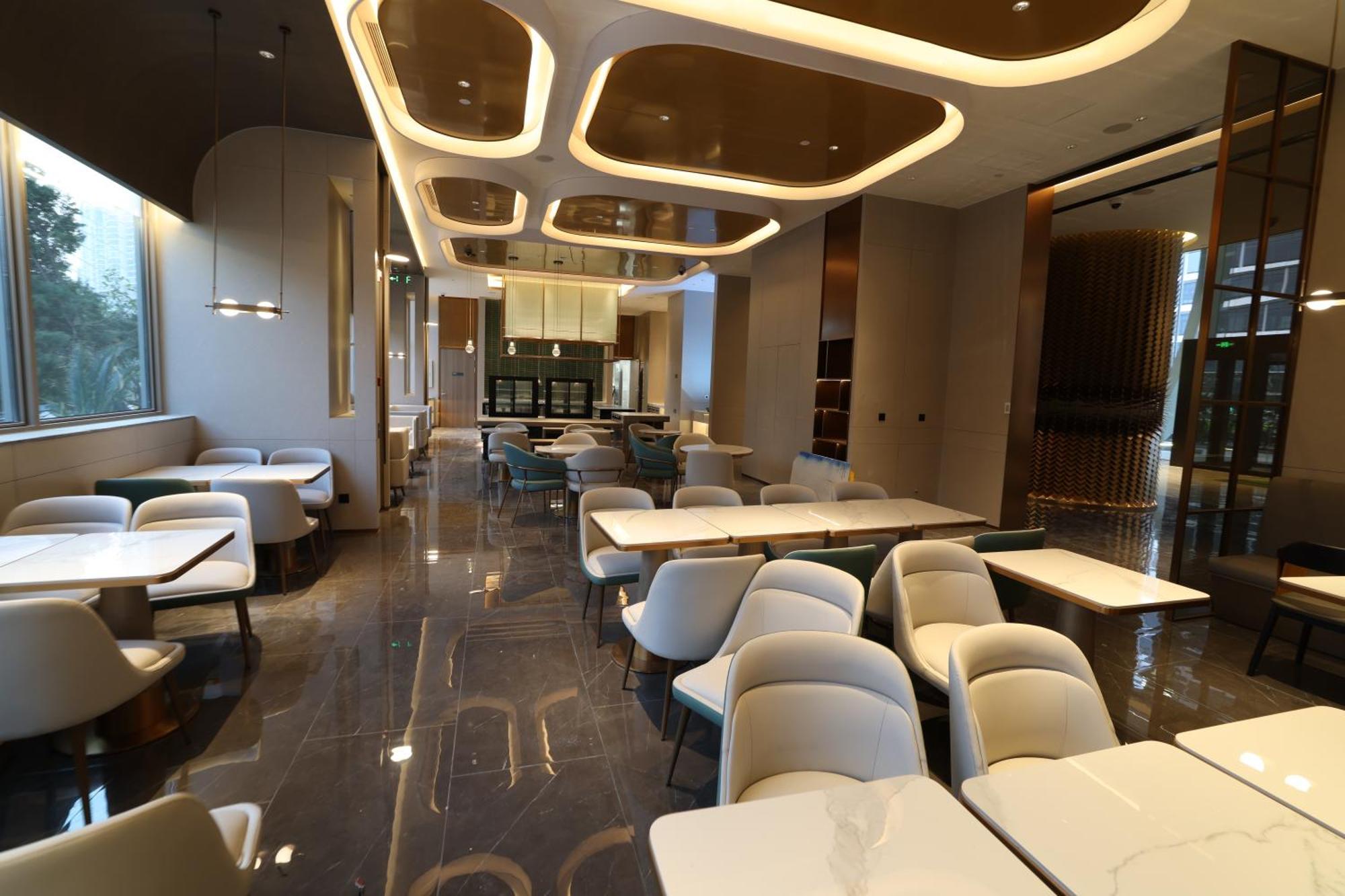 Holiday Inn Shanghai Jing'An 5*