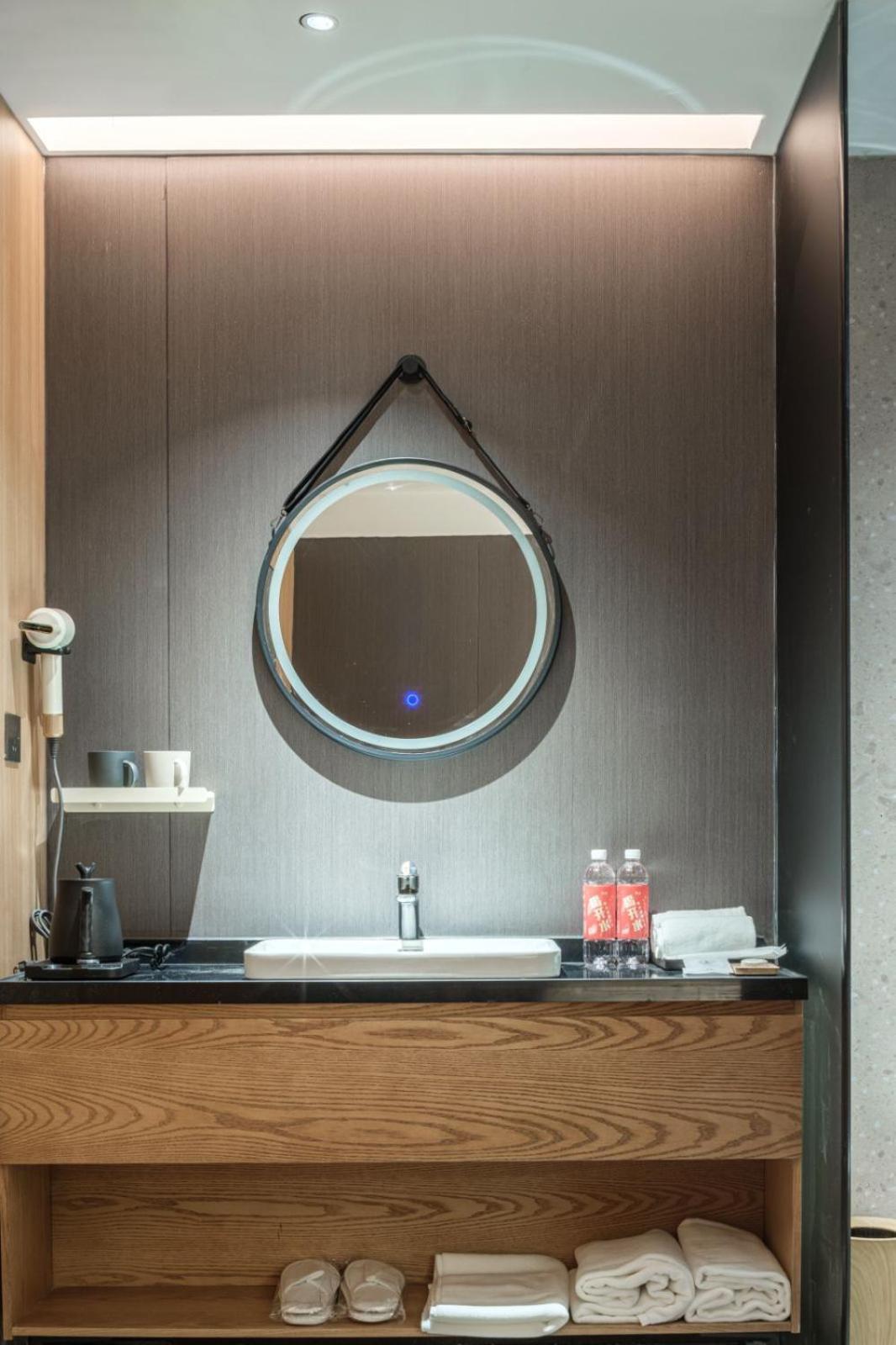 Captain 5 Youth Hotel-shanghai Laoshan Road Branch
