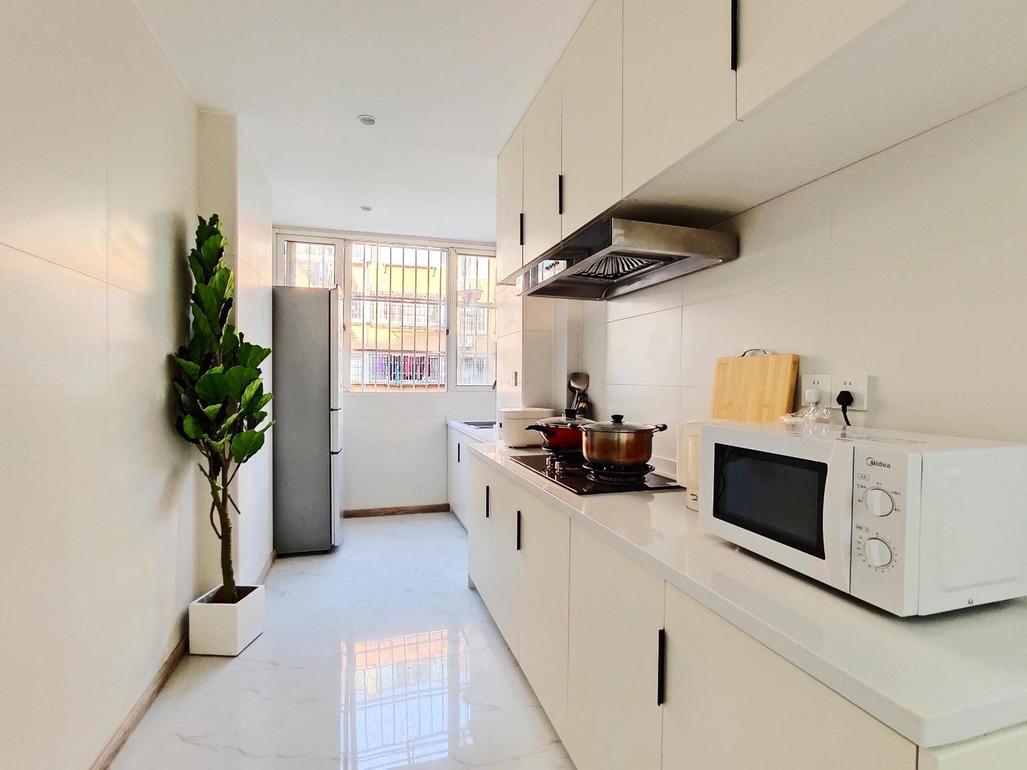 Hills&linghu's 3br Sniec-nearby Suite-line 2, Mudan Rd 89 Shanghái