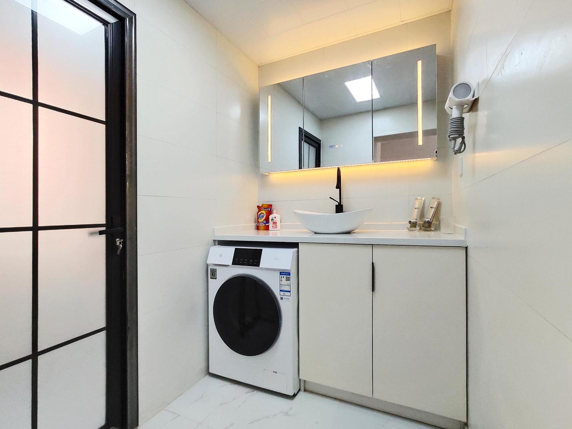 Hills&linghu's 3br Sniec-nearby Suite-line 2, Mudan Rd 89 Apartment Shanghai