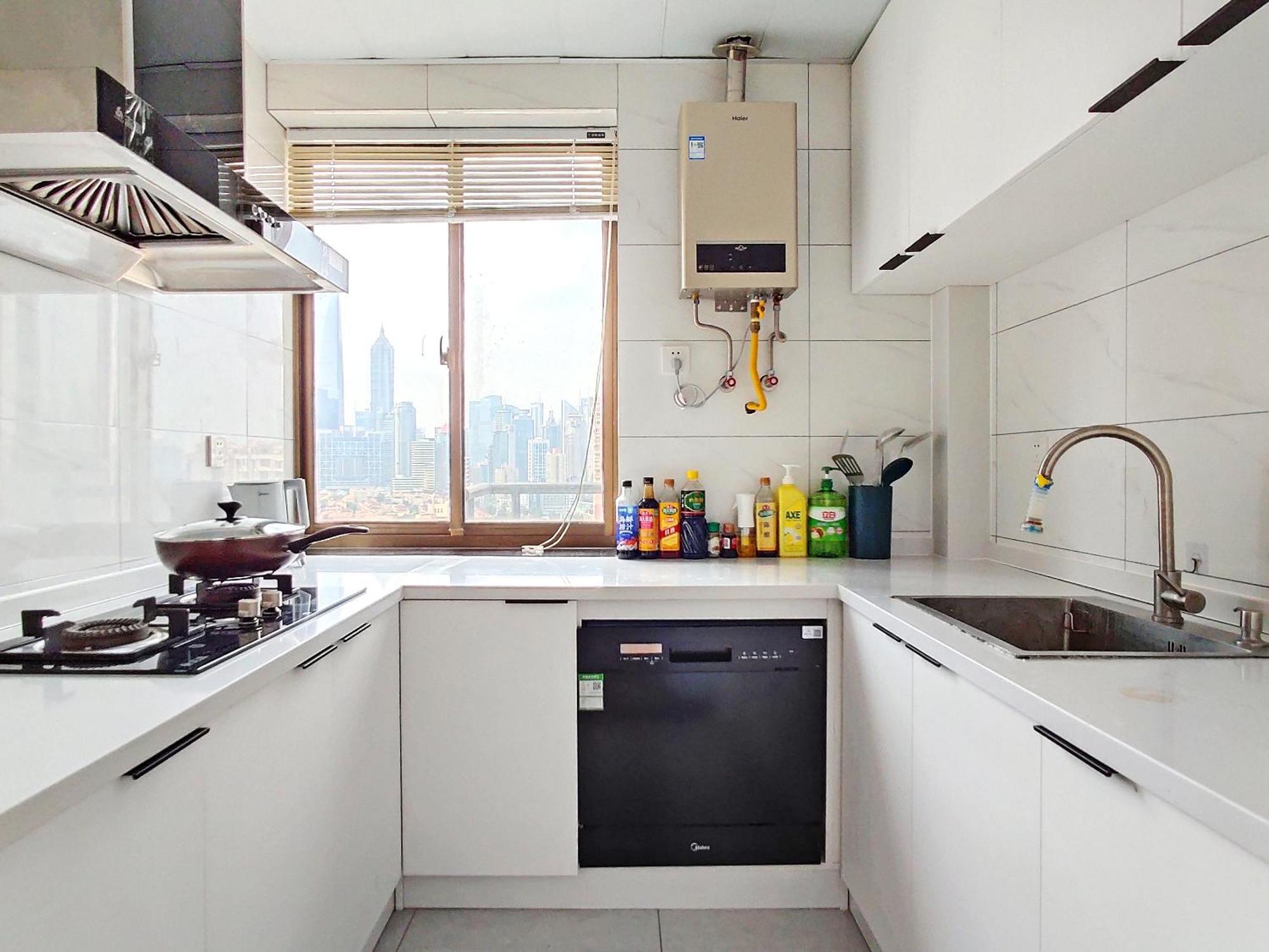 Hills&linghu's River - Side View Suite- Line 4, With Lujiazui Views, Close To Sniec