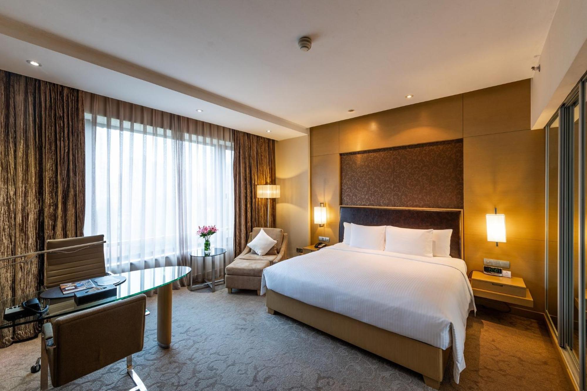 Crowne Plaza By Ihg 5* Şanghay