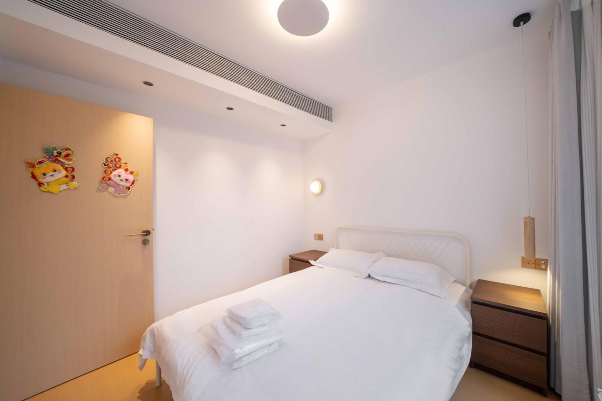 Apartment Book And Bed-lujiabang Shanghai