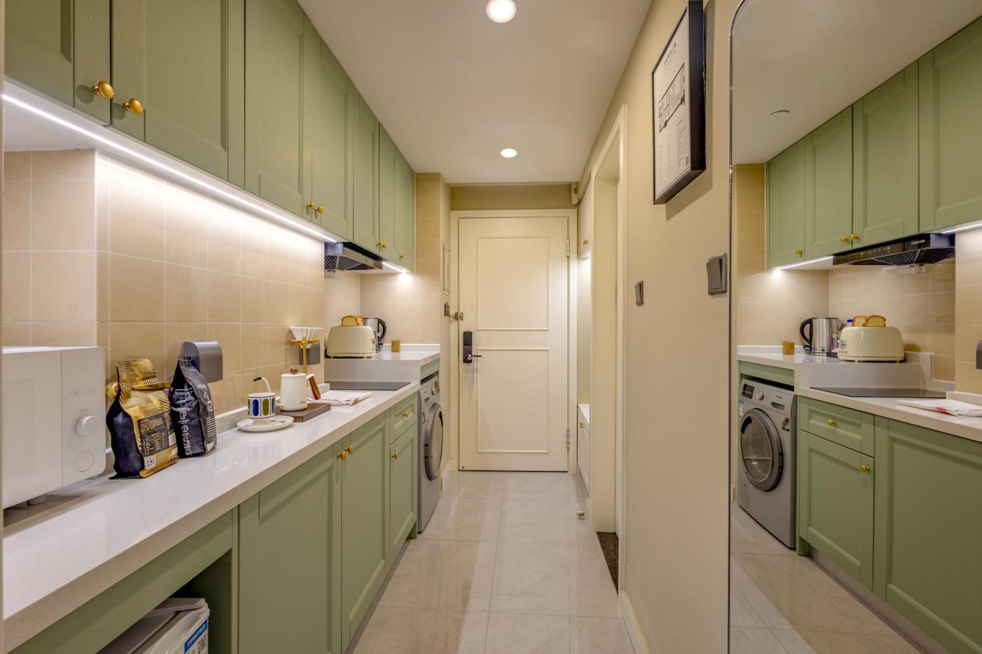 Green Court City Center, 4*