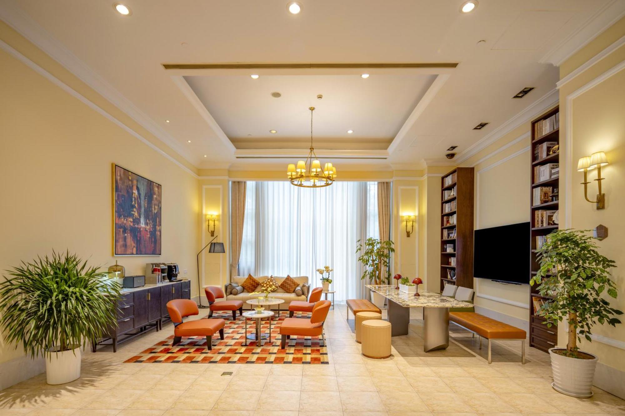 Aparthotel Green Court City Center, 4*