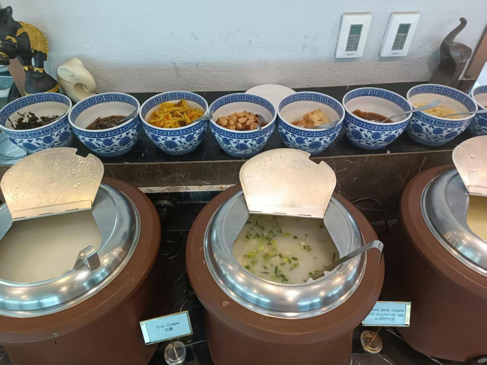 Novotel Atlantis - Breakfast In The Clouds With River View In The Revolving Restaurant & 24hours Free Self-laundry Hotel