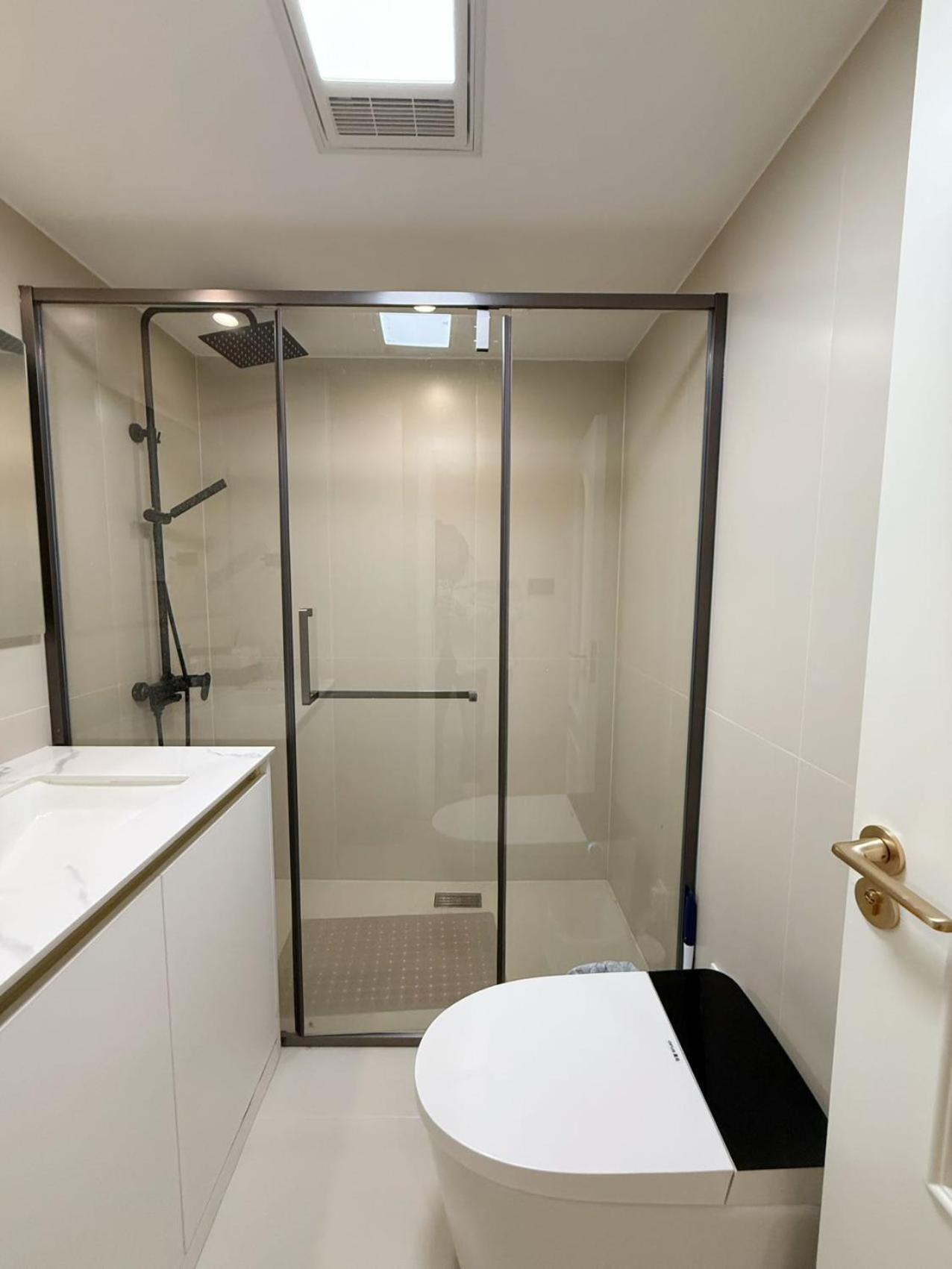 Ehub - Modern Rare 4-bedroom Apt, 50m From Subway