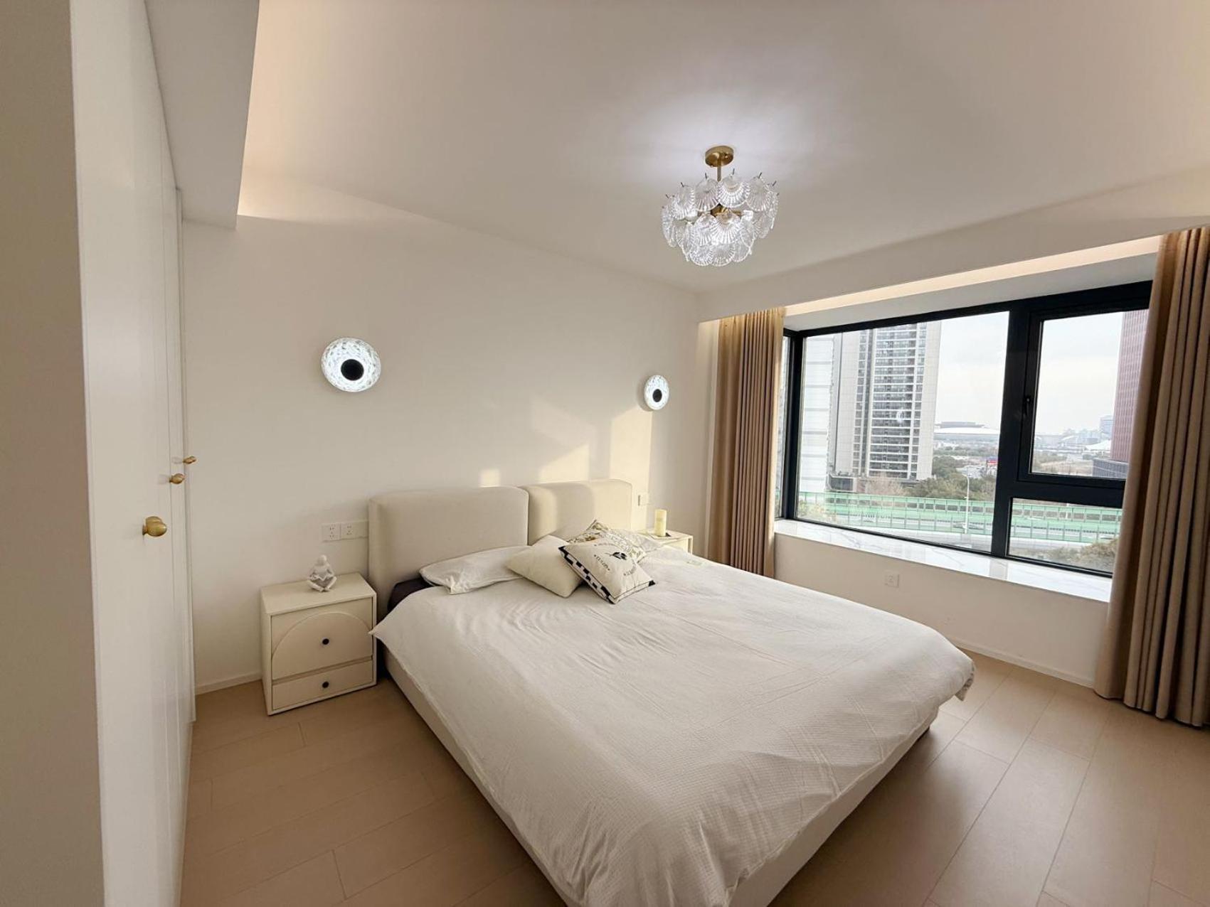 Apartment Ehub - Modern Rare 4-bedroom Apt, 50m From Subway *