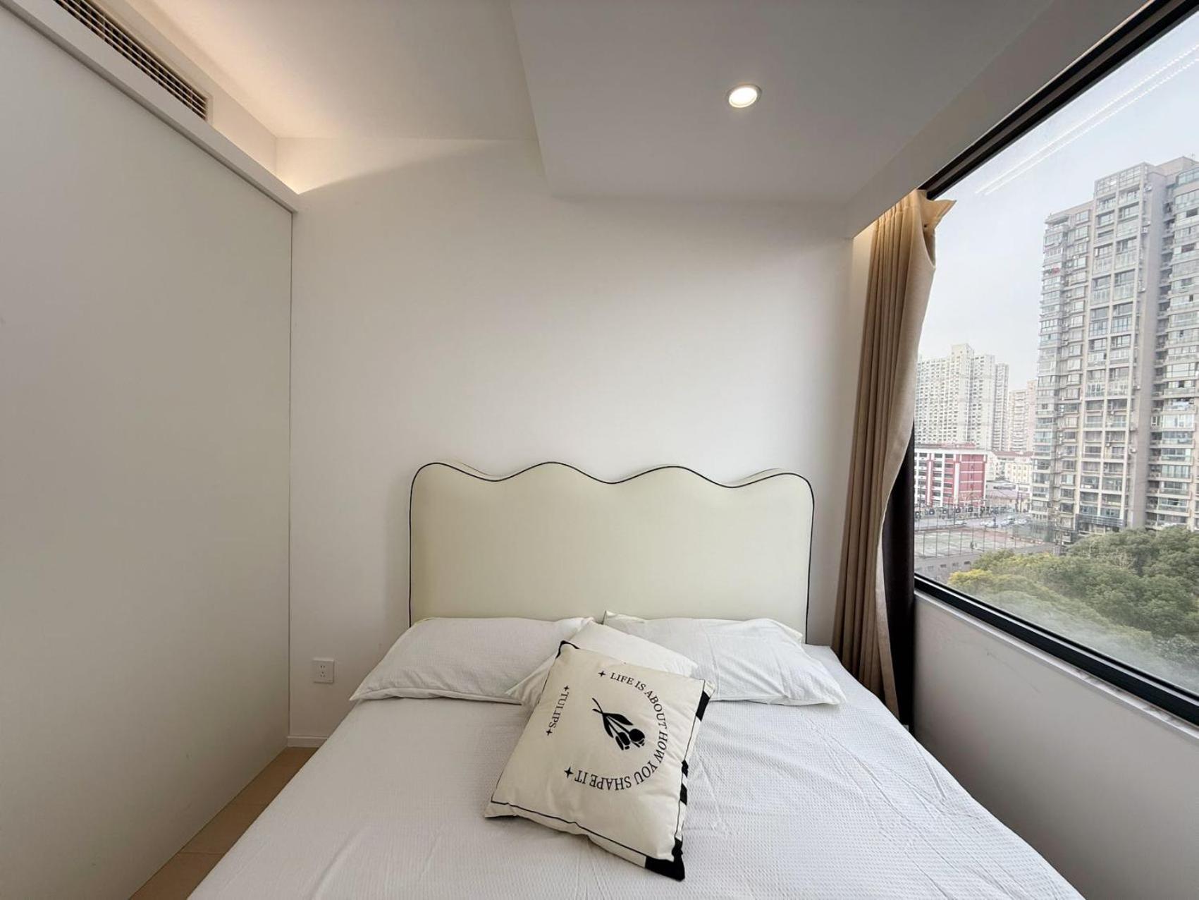 Apartment Ehub - Modern Rare 4-bedroom Apt, 50m From Subway Shanghai