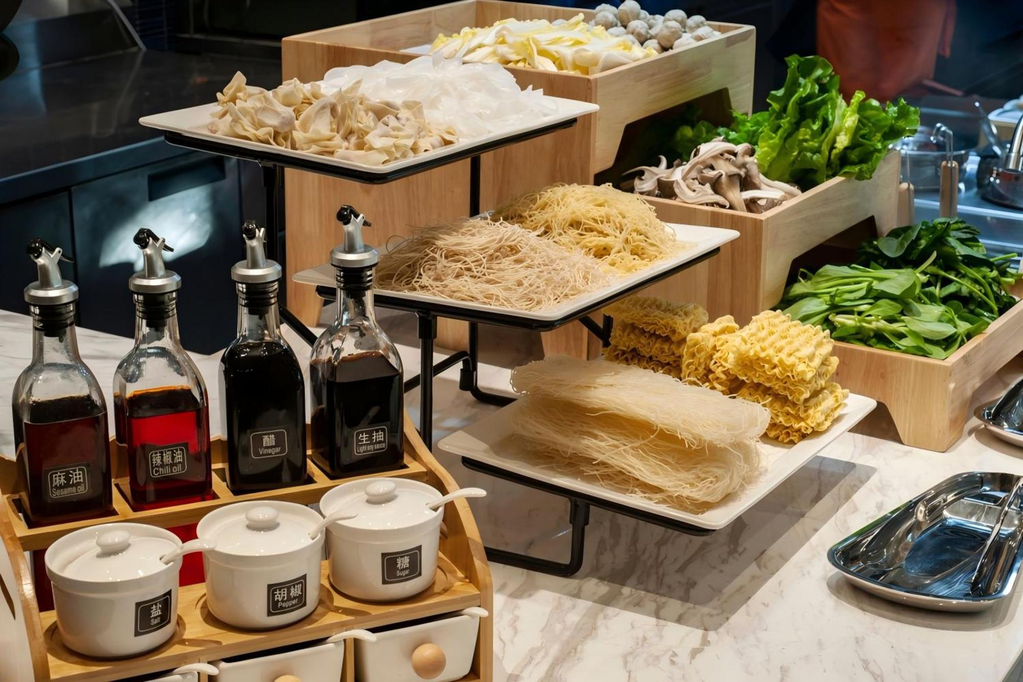 Baixia Pagoda Hotel 5*