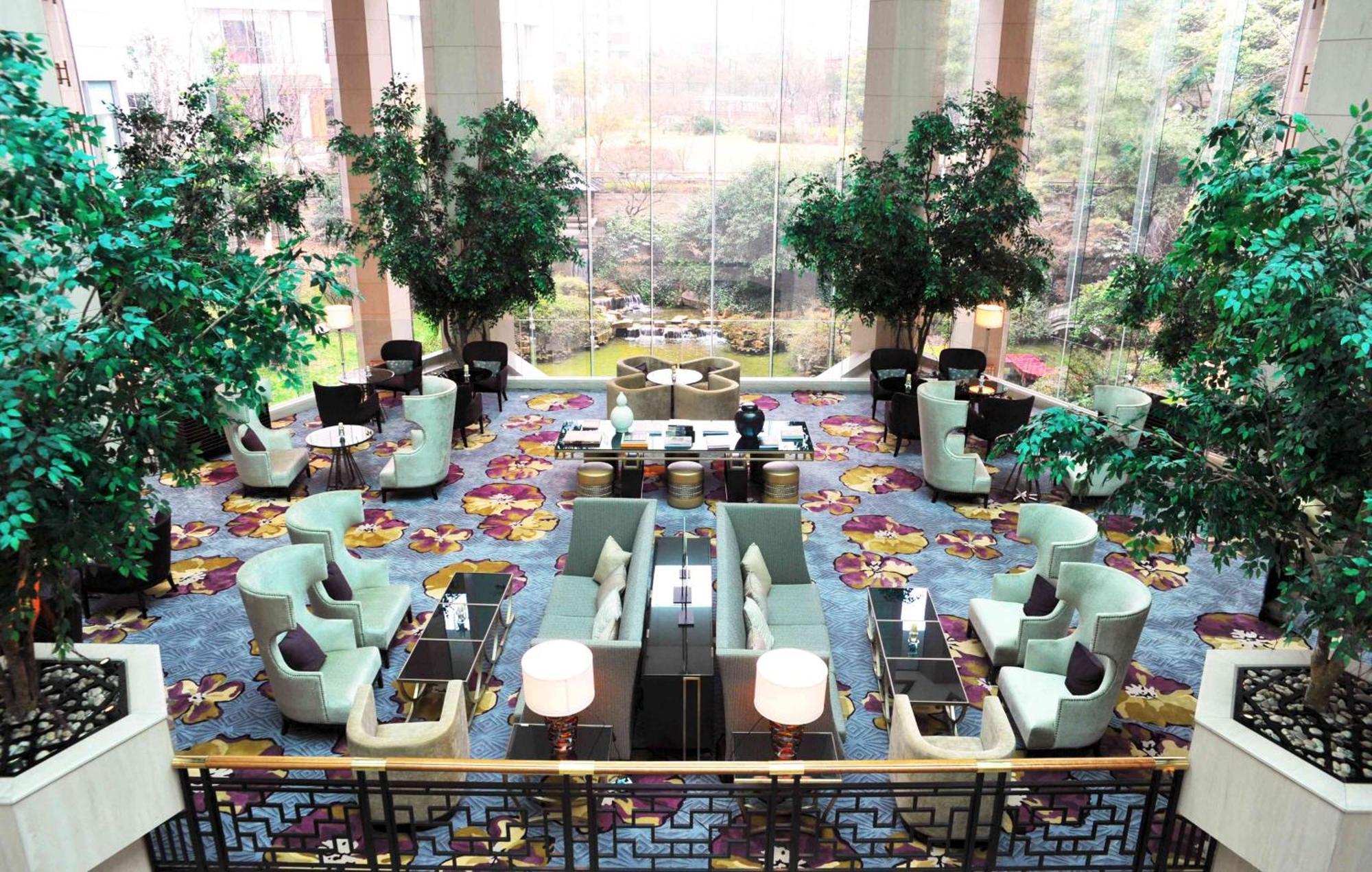 Doubletree By Hilton Pudong - Present Welcome Cookie