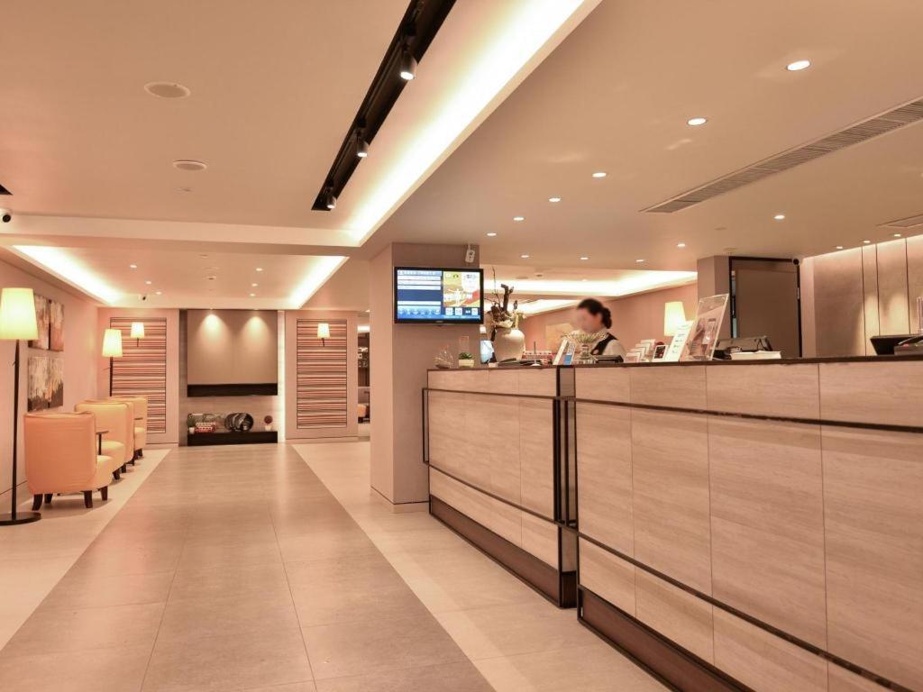 Hotel Plus Xujiahui Branch Shanghai