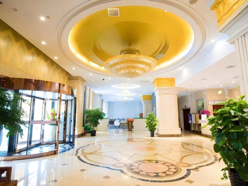 Hotel Vienna International Hongqiao Expo Center Caohejing 4*