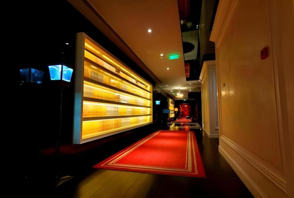 Jinjiang Metropolo Classiq Off Bund