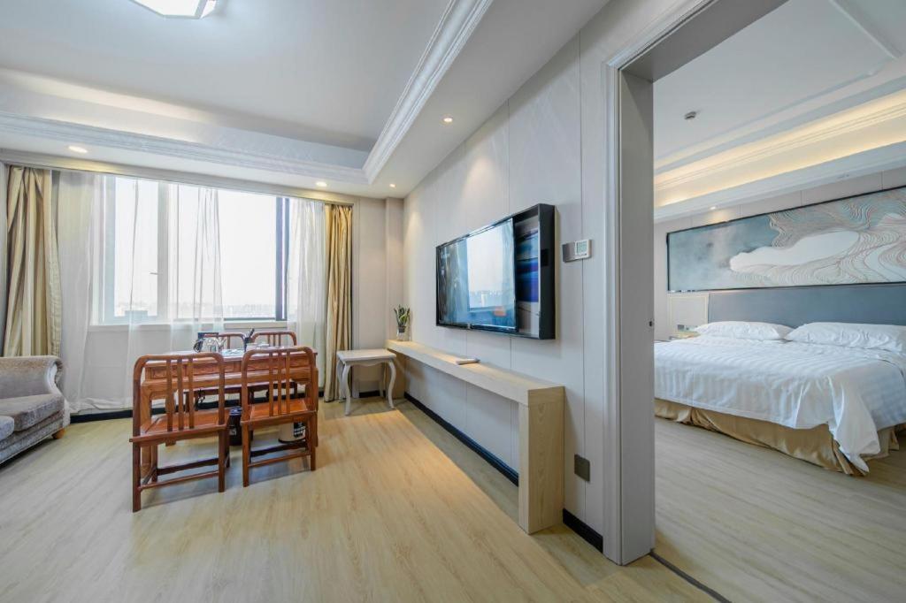 Vienna International Pujiang Hotel
