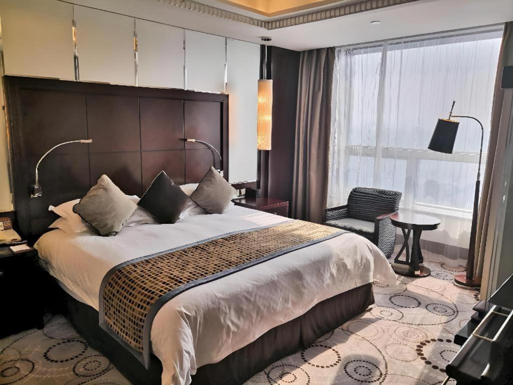 Grand Soluxe Zhongyou Hotel