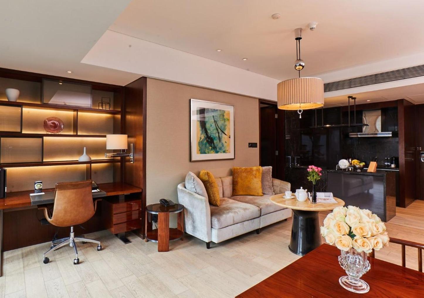 Mandarin Oriental Pudong, Hotel 5*