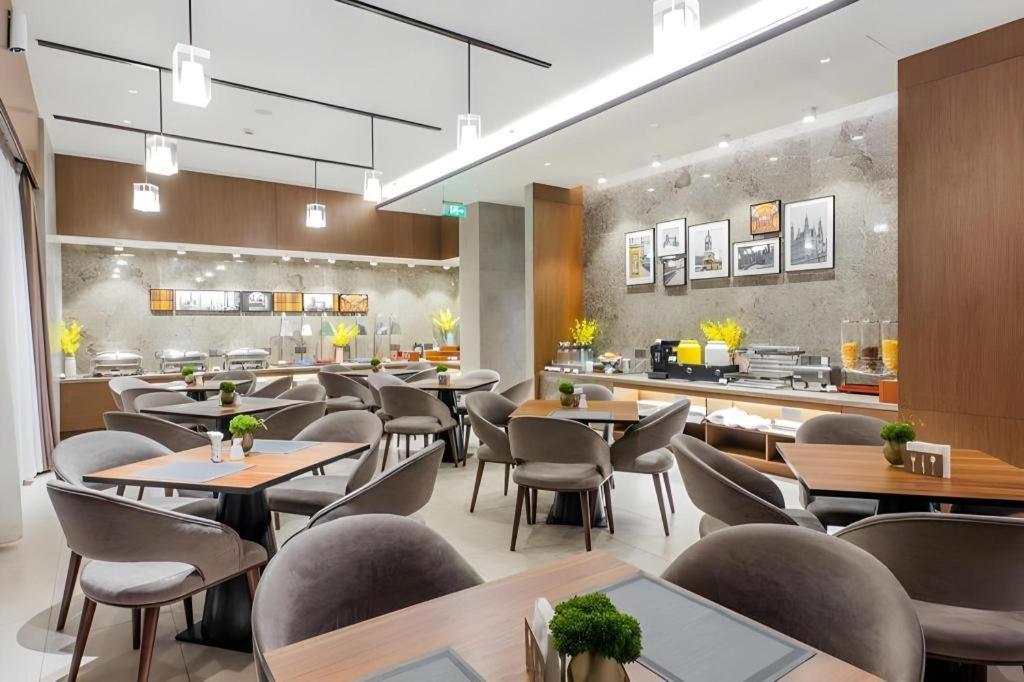 Pudong Xinjinqiao Road Hotel 3*