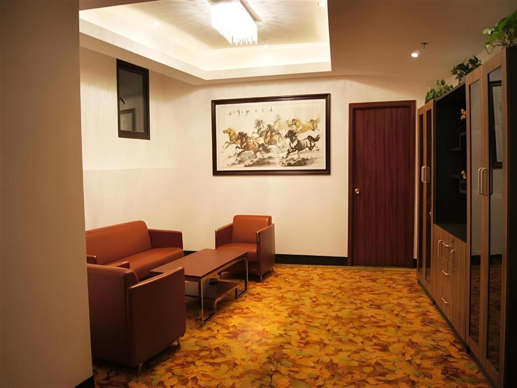 Greentree South Railway Station Xujiahui Stadium Subway Station Shell 3*
