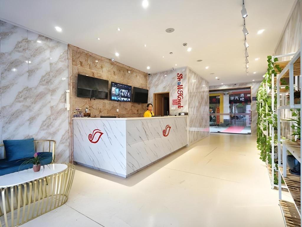 Shell Baoshan District Songbin Road Subway Station Hotel Shanghai