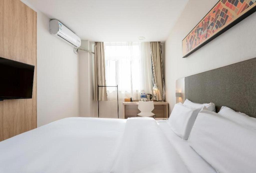 Hanting Songjiang Hotel 2*