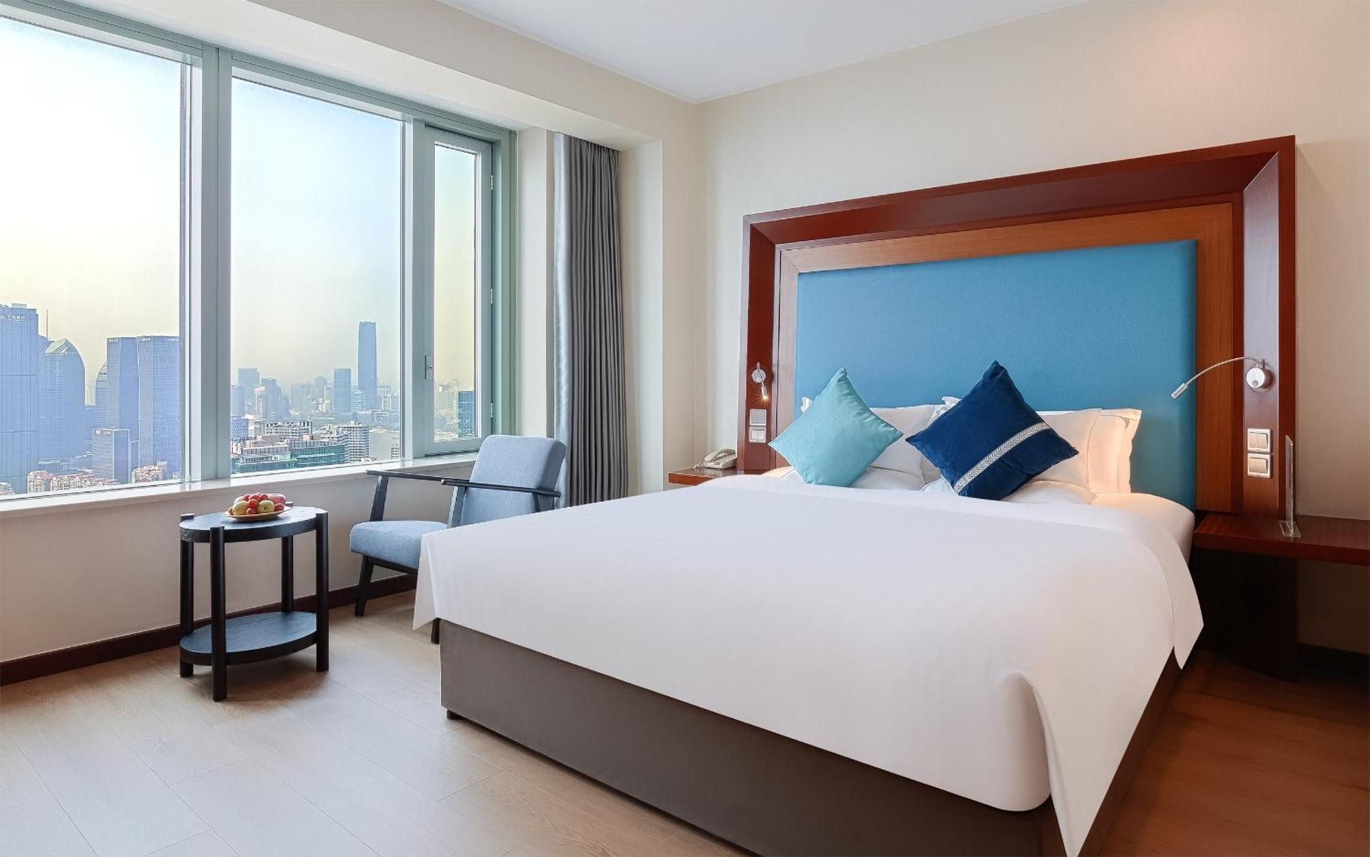 Hotel Novotel Atlantis - Breakfast In The Clouds With River View In The Revolving Restaurant & 24hours Free Self-laundry Shanghái