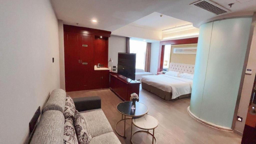 Vienna International Hongqiao Expo Center Caohejing Hotel
